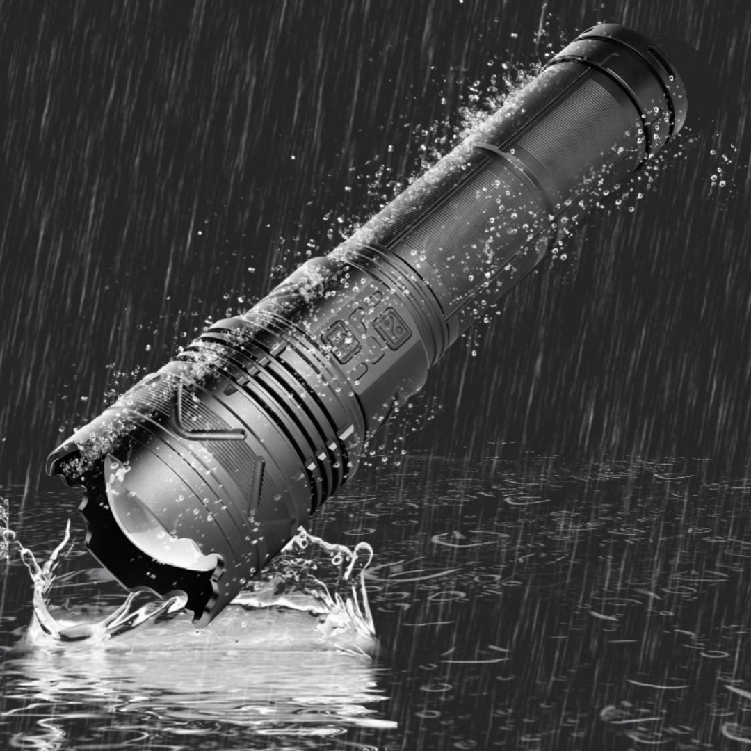 Outdoor Multifunctional Zoom Strong Light Flashlight